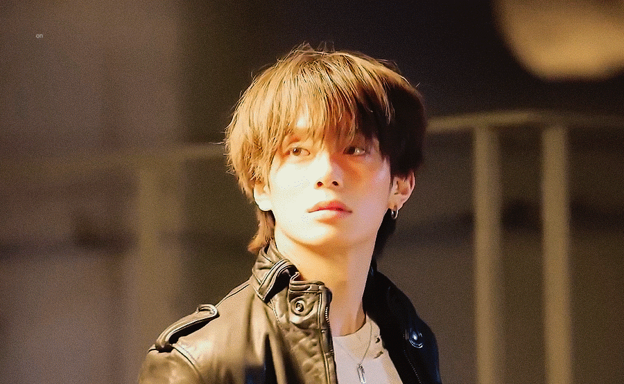 AHvKBJ.gif