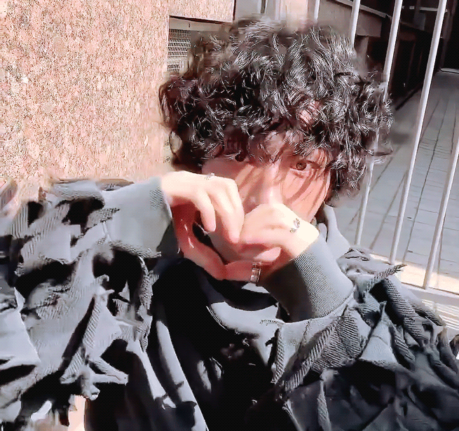 AUgmSt.gif
