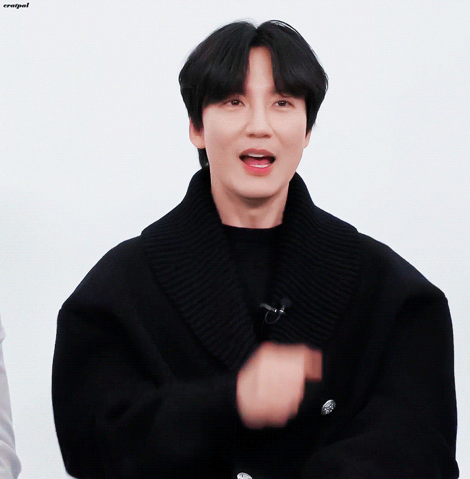 AjXdMe.gif