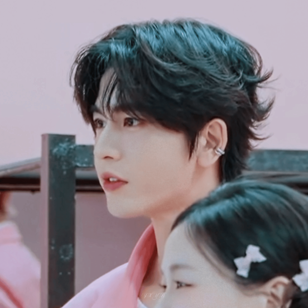 ApUtmO.gif
