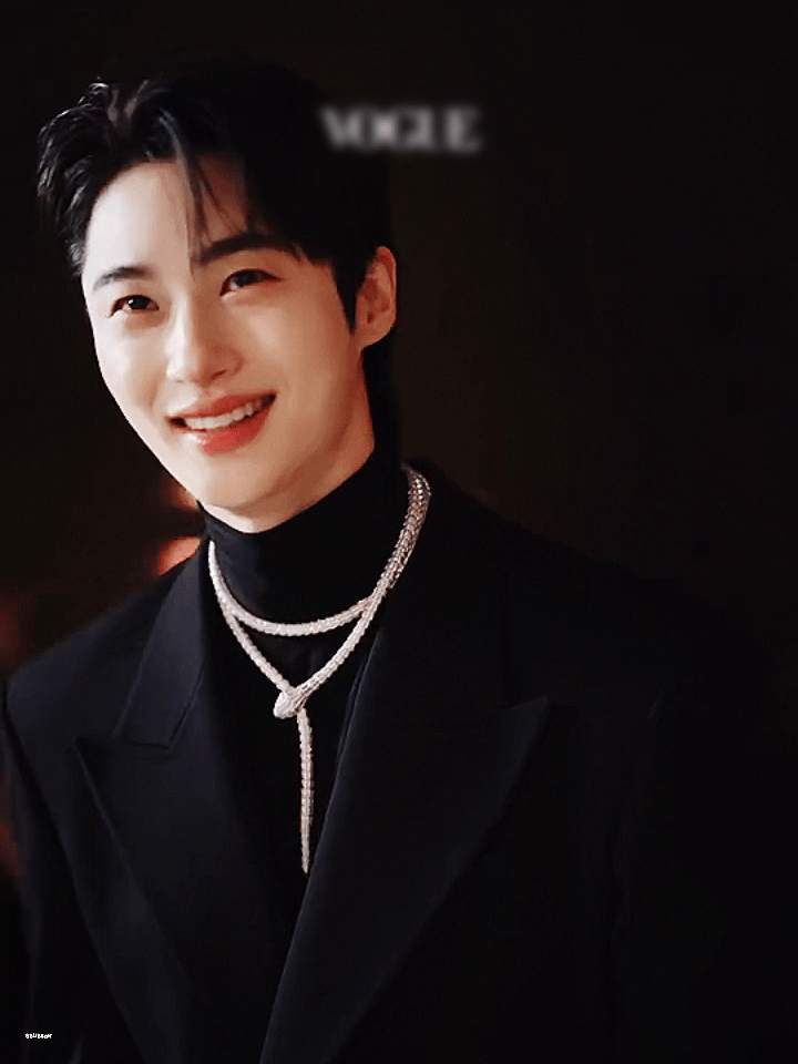 ArYQgH.gif