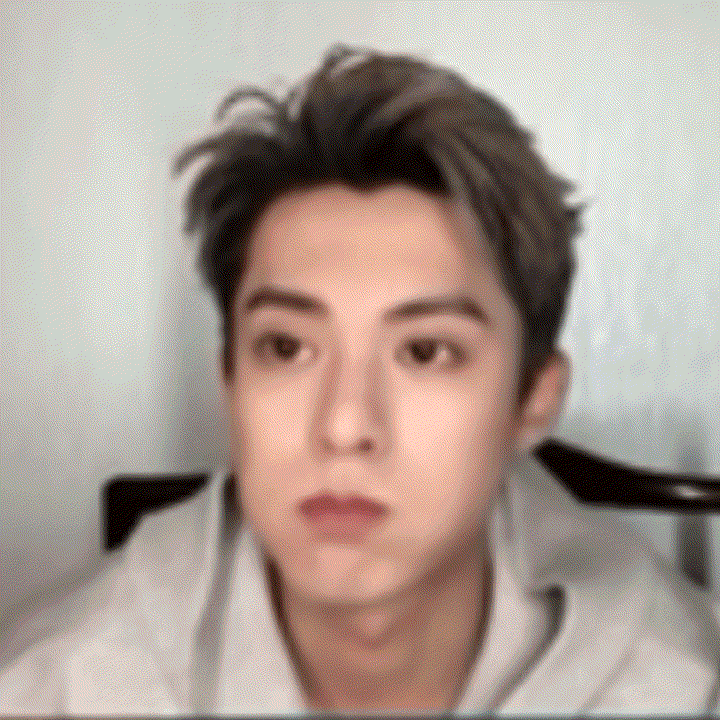 AvAxWU.gif