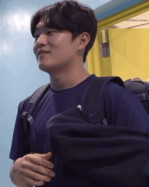 CLRzHK.gif
