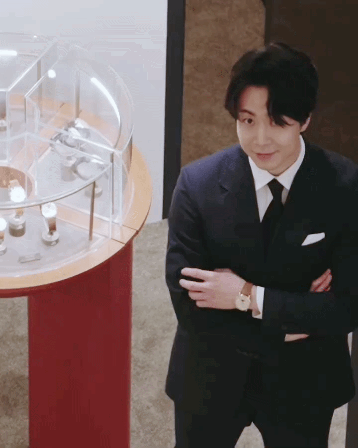 DEQJpl.gif