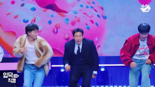 DHMPAQ.gif
