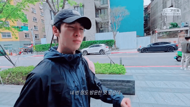 EFnUOj.gif