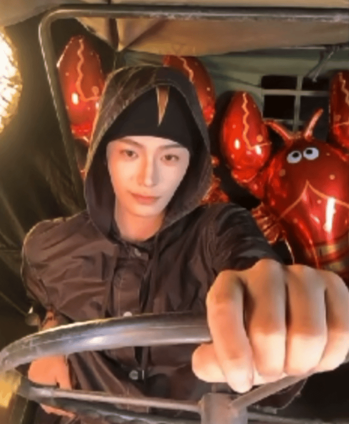 EHxMfB.gif