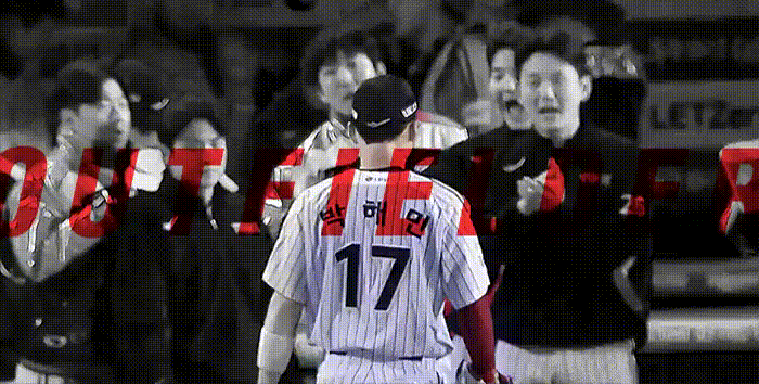 ESIAqy.gif
