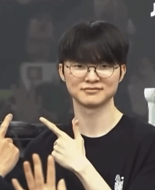 EeMUbR.gif