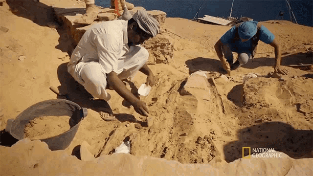 ElUnvJ.gif