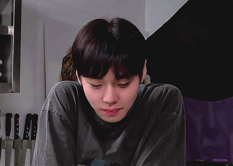 EmjNhv.gif