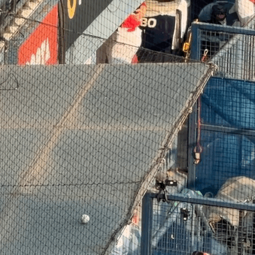 FeJKmK.gif