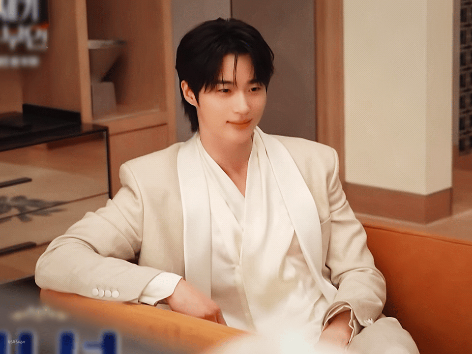 FiajuW.gif