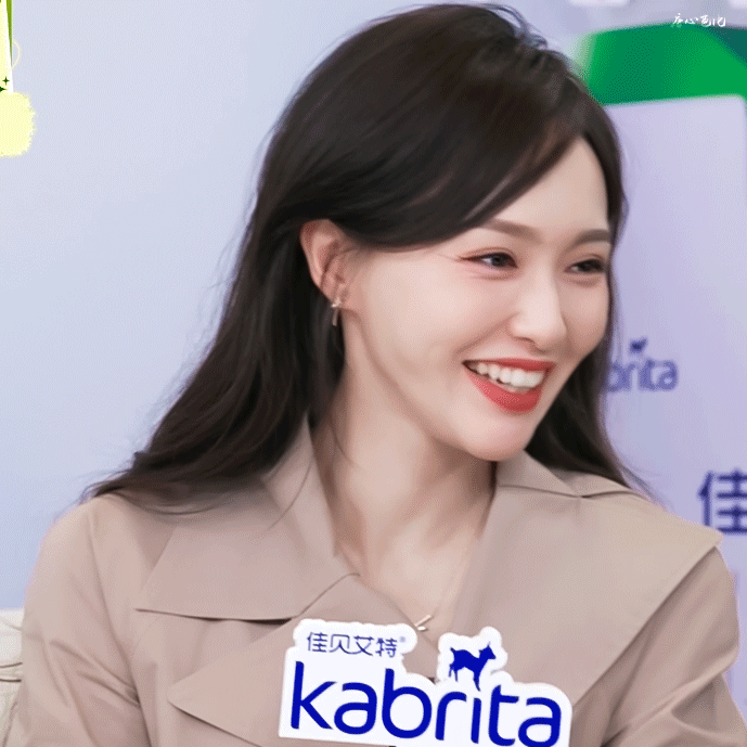 FjHhjh.gif