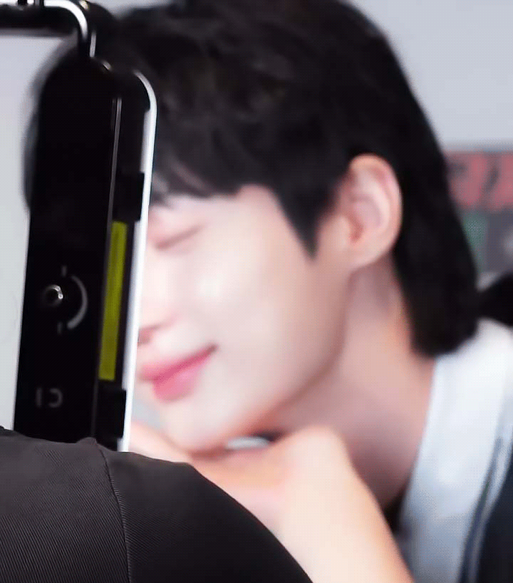 GMfthE.gif