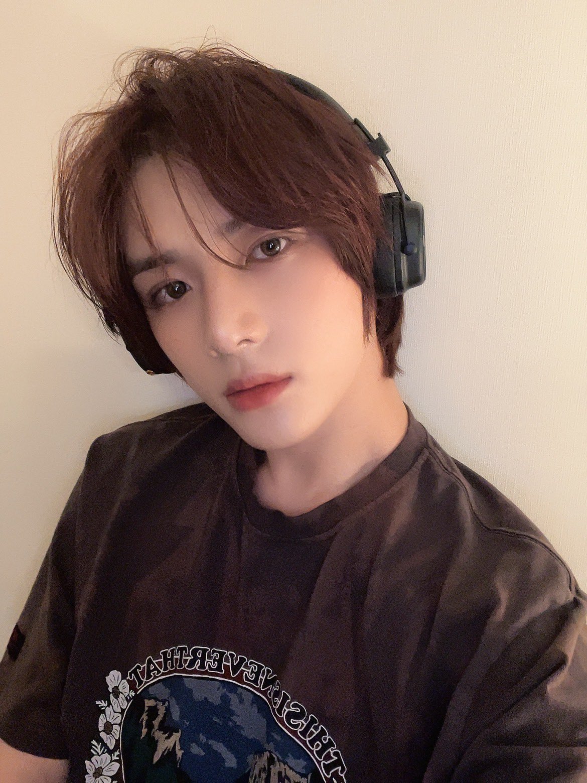 더쿠 - 투모로우바이투게더 범규 헤드셋 셀카笠 ️