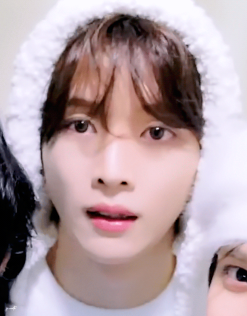 GzBNia.gif