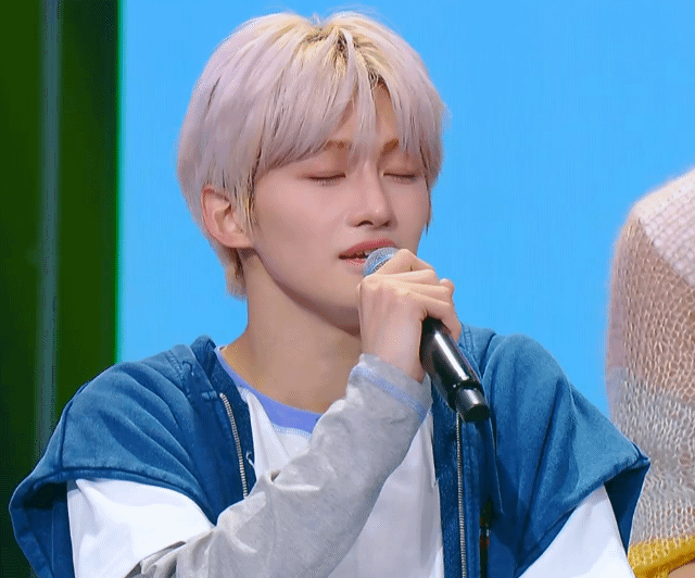 HoGHsF.gif