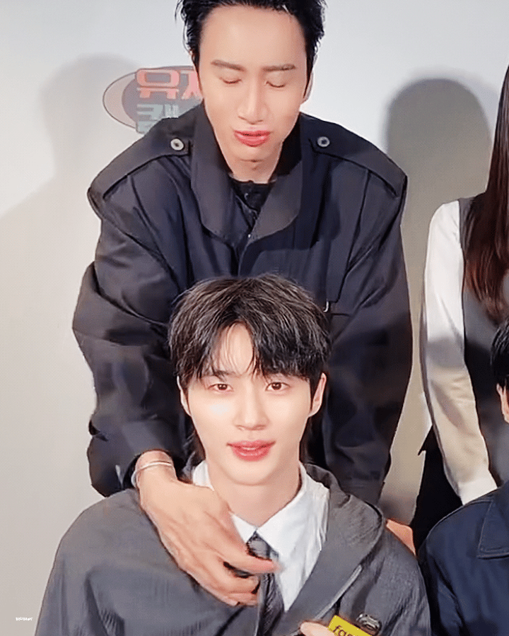 IHKsQu.gif