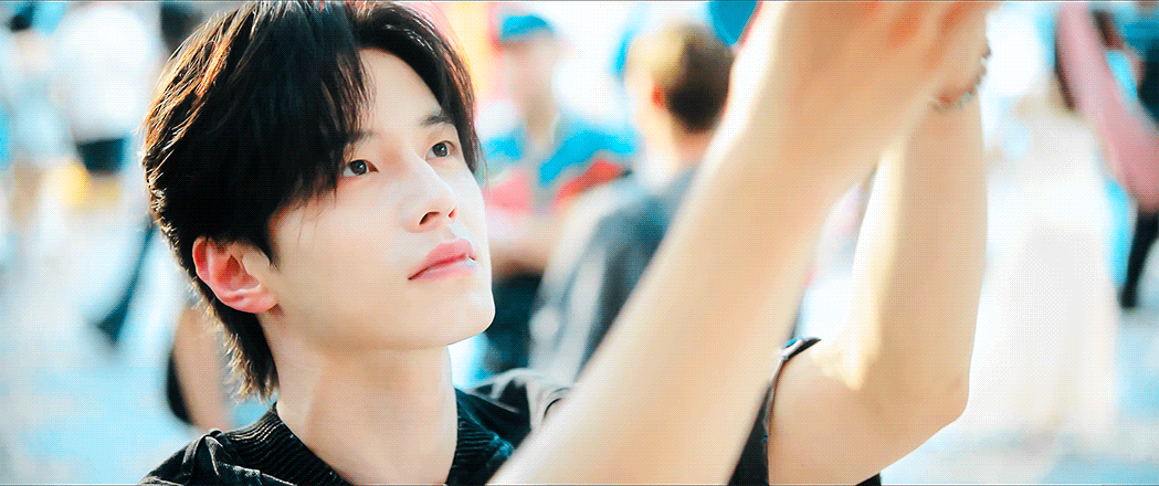 IWyjiR.gif