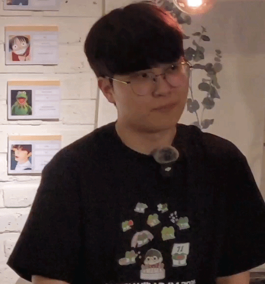 Iqywak.gif