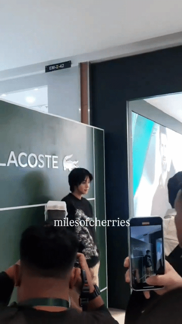 JjHkYx.gif