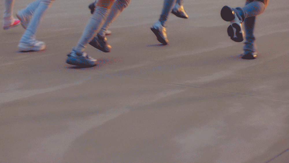 JkghVM.gif