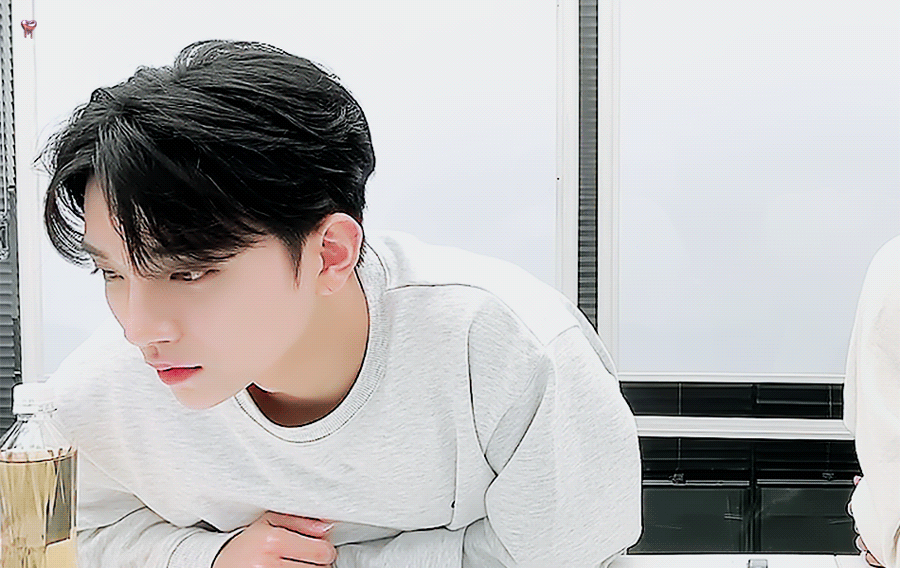 KcMpxU.gif