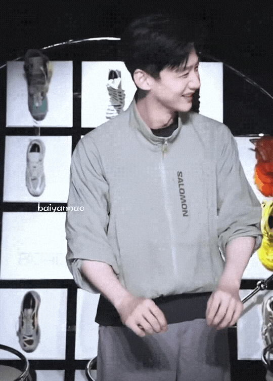 KdHxEG.gif