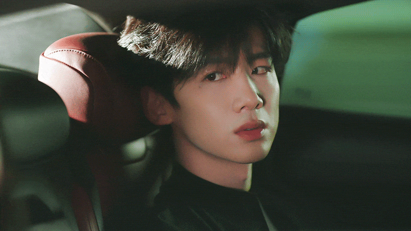 KhJqFA.gif
