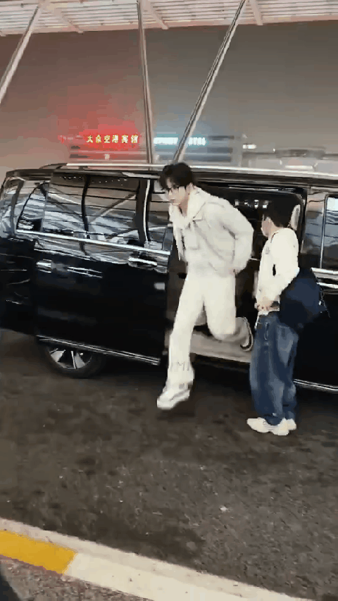 KmJHWa.gif