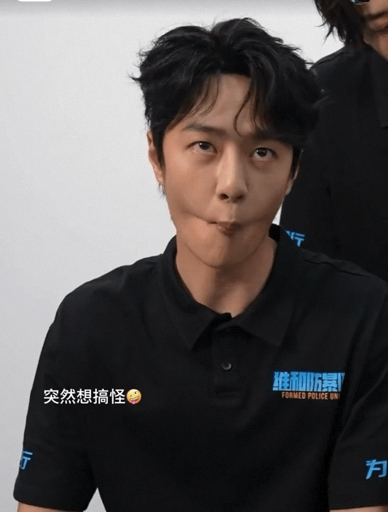 KwYbRX.gif