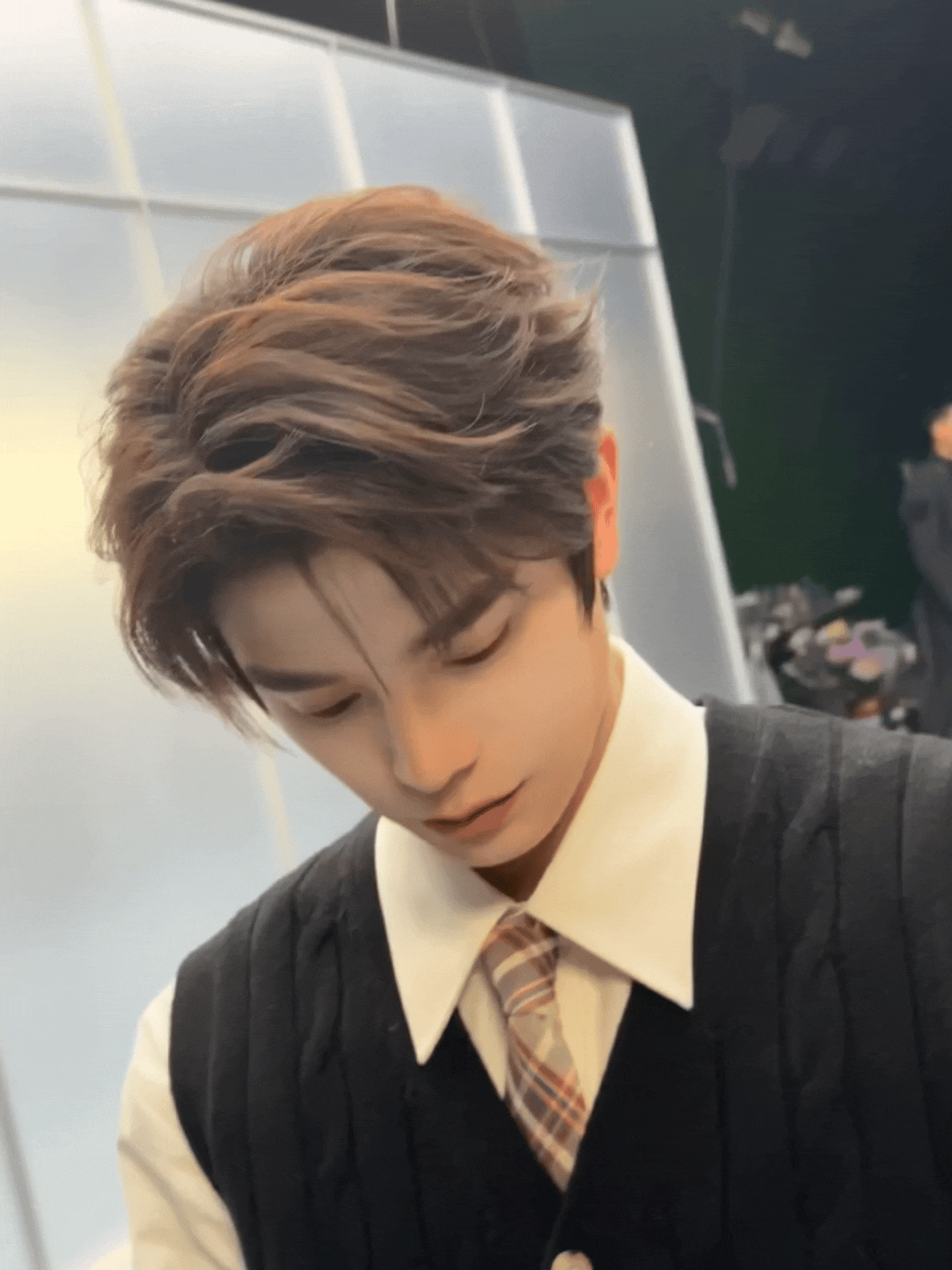 LjTkxP.gif