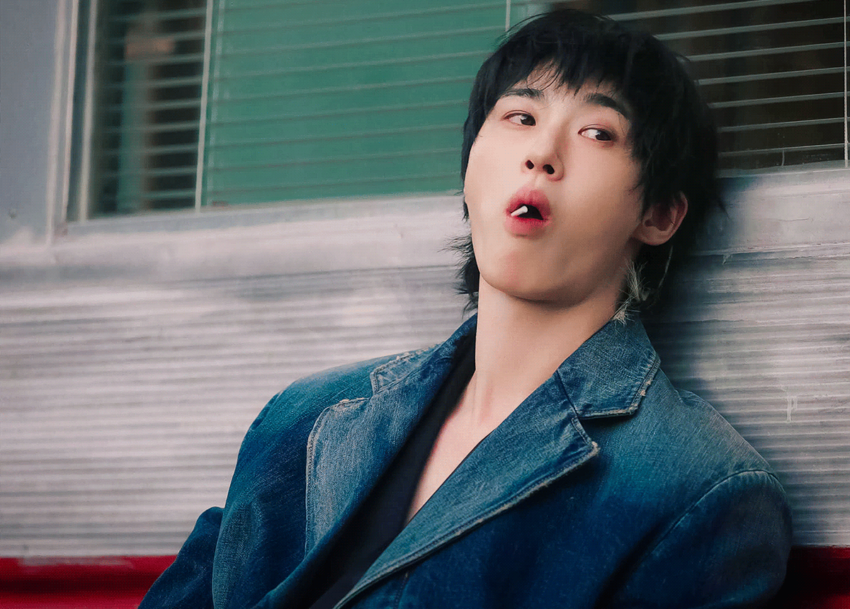 LyRBeY.gif