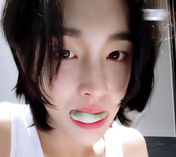 MJjnMM.gif
