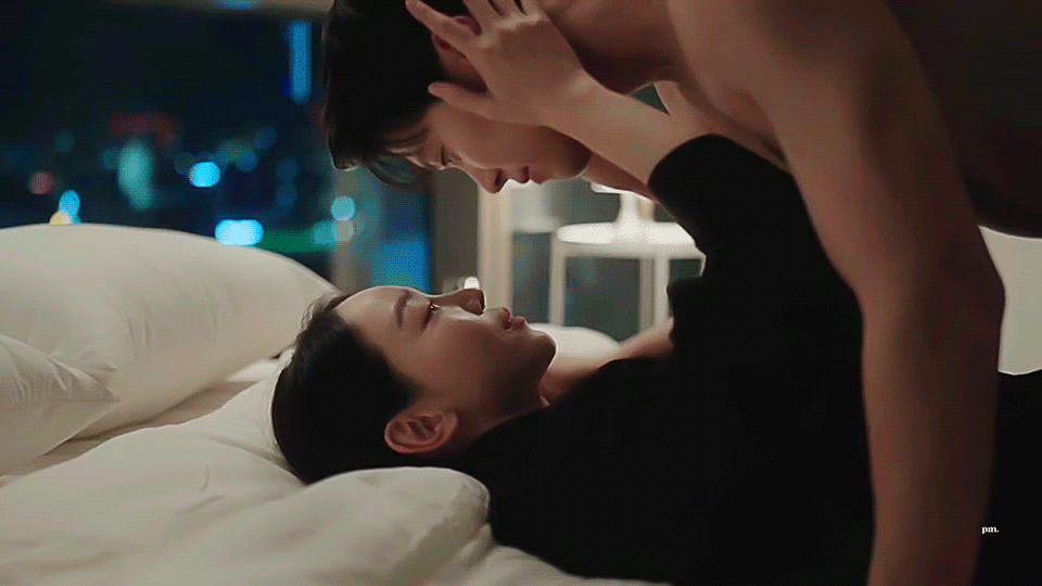 MNzHOt.gif