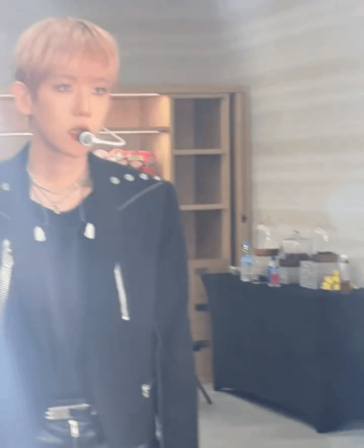 MOHdQd.gif