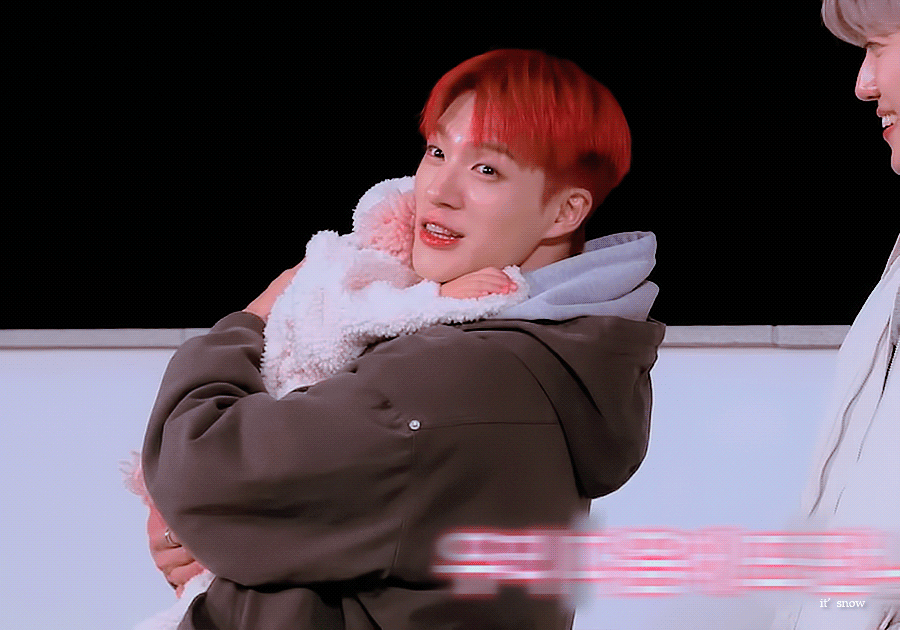 MnKRKo.gif