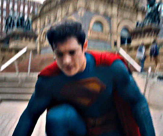 MrivvY.gif