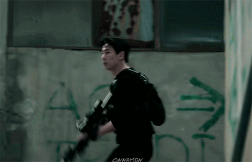 NBjkjM.gif