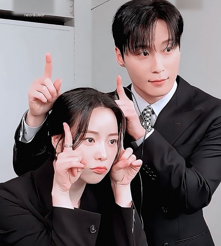 NHMbef.gif