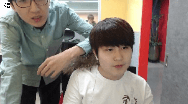 NZgKRy.gif