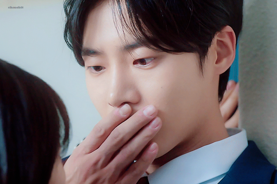 NjOAwo.gif