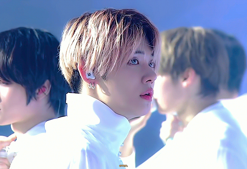 NwrAxk.gif
