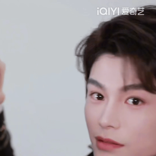 OfPAYg.gif