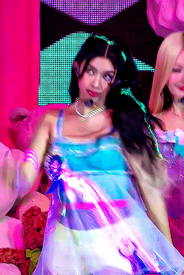 OqXgAt.gif