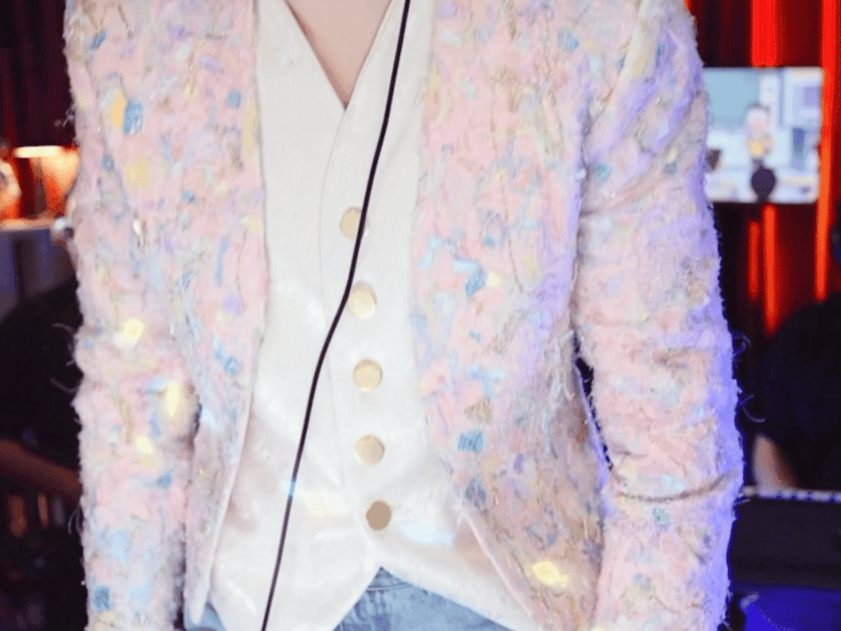 OwHnNW.gif