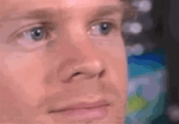 OxwMzU.gif