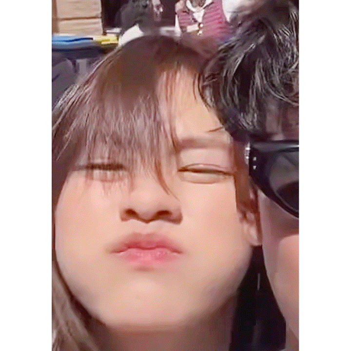 OzyzZV.gif