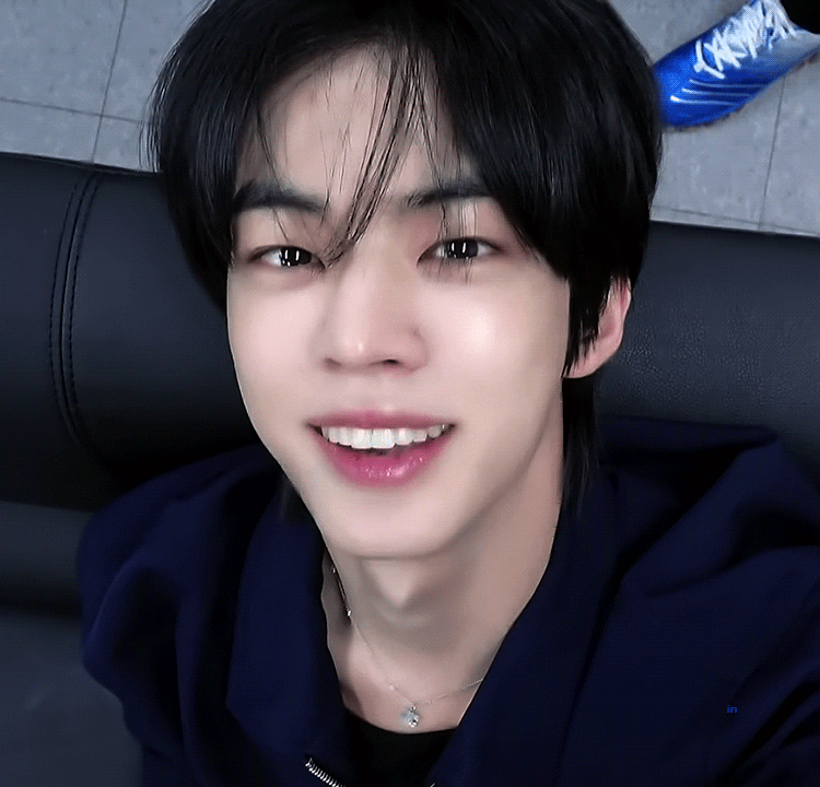 PhWxYK.gif